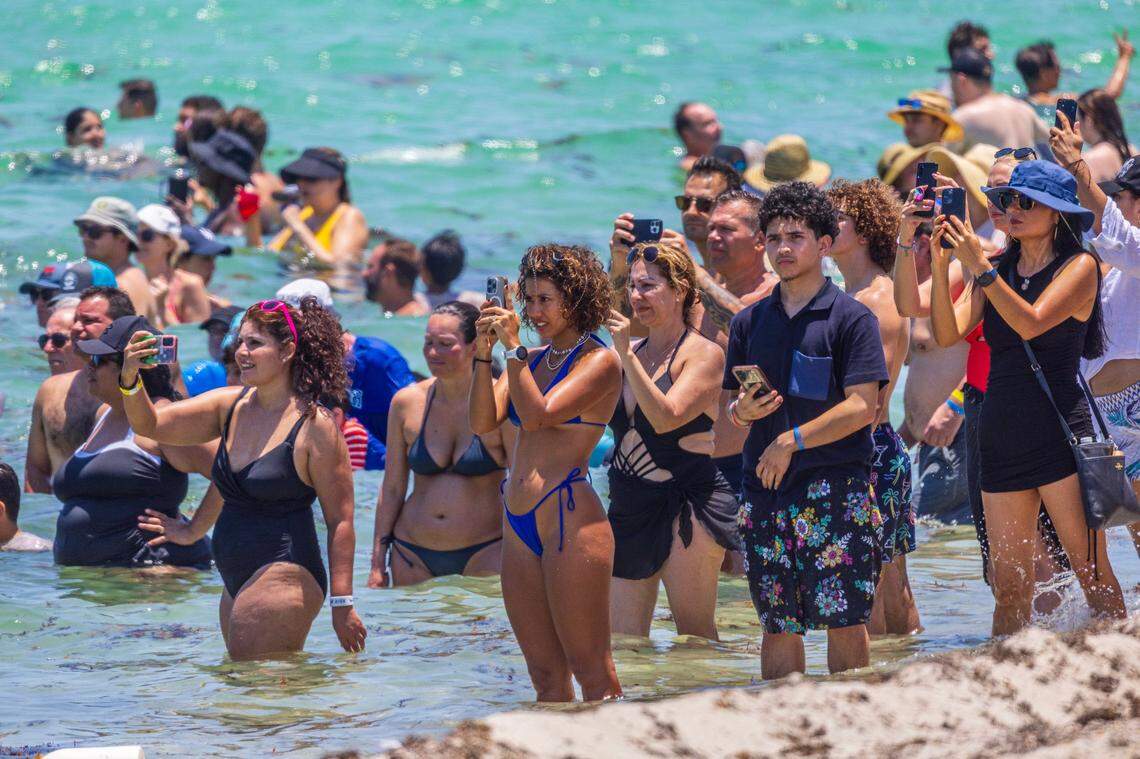 People get an ocean view of air and sea demonstrations at the Hyundai Air & Sea Show eighth annual National Salute to America’s Heroes in Miami Beach, on May 25, 2024. The free show returns to Miami Beach for the 2025 edition, May 24-25, 2025, at Lummus Park between 11th and 14th streets on Ocean Drive in Miami Beach.