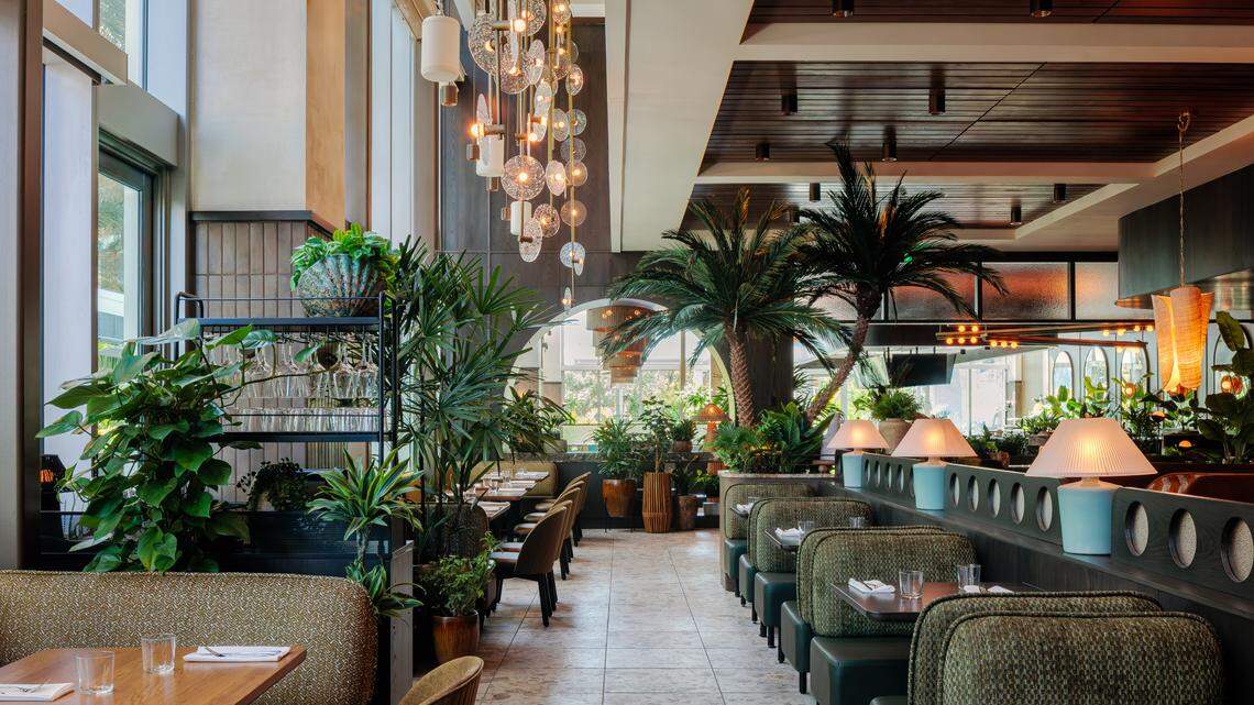 The interior of Earls Miami Worldcenter, a new restaurant from Canada.