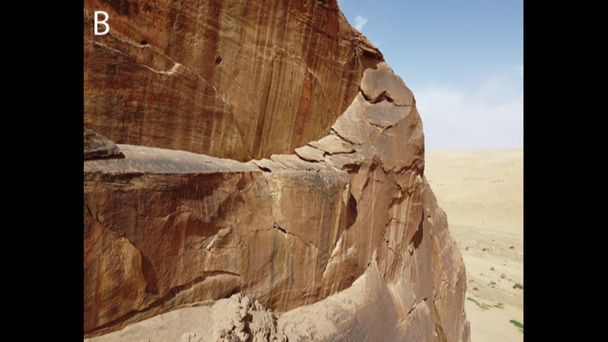 In the Nefud Desert of Saudi Arabia, monument-like engravings were discovered as ancient “road signs” to water.