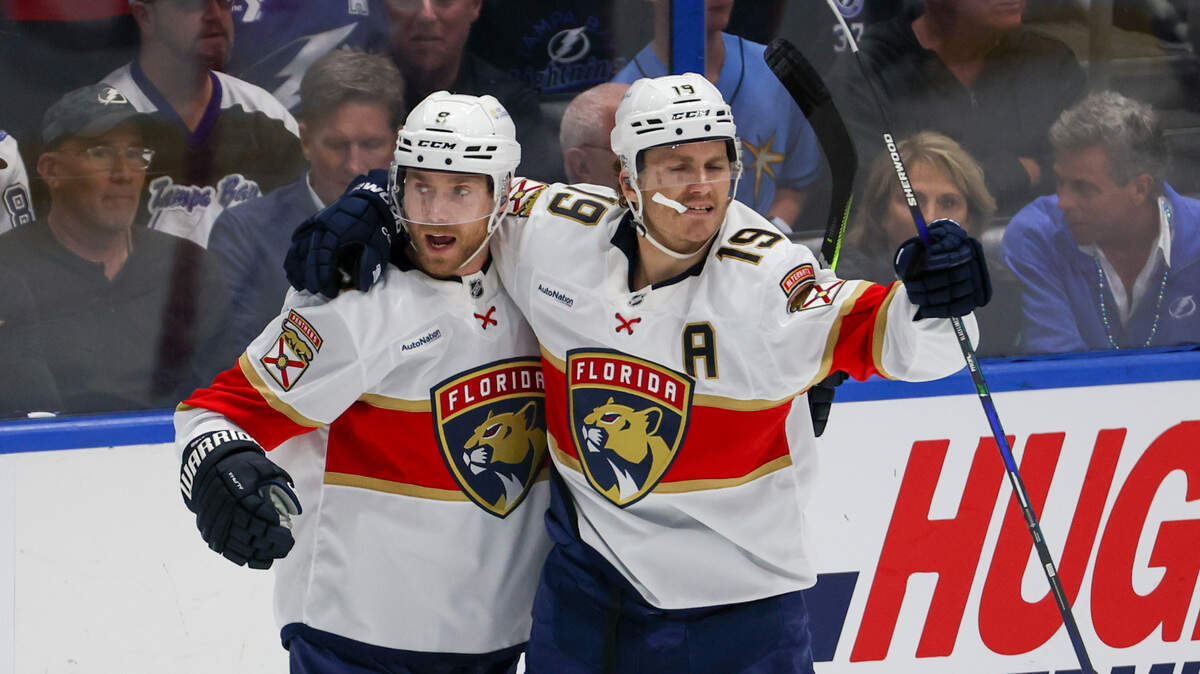 Florida Panthers left wing Matthew Tkachuk (19) skates over to celebrate the goal of Florida Panthers center Sam Bennett (9) during the first period in game one of the first round of the Stanley Cup Playoffs on Tuesday, April 22, 2025 in Tampa.