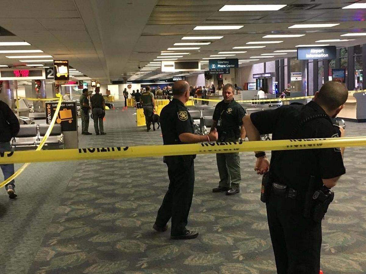 Scene at Fort Lauderdale-Hollywood International Airport’s Terminal 2 Baggage Claim after a shooting on Friday, January 6, 2017.