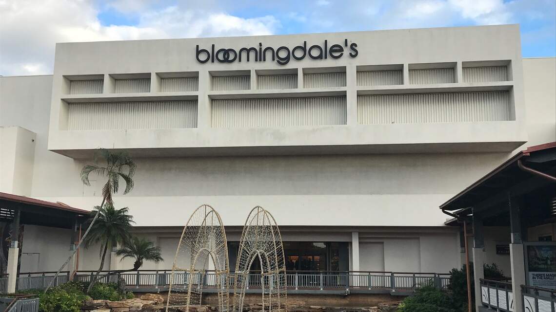 Bloomingdale’s at The Falls is closing. It opened 35 years ago amid violins and champagne