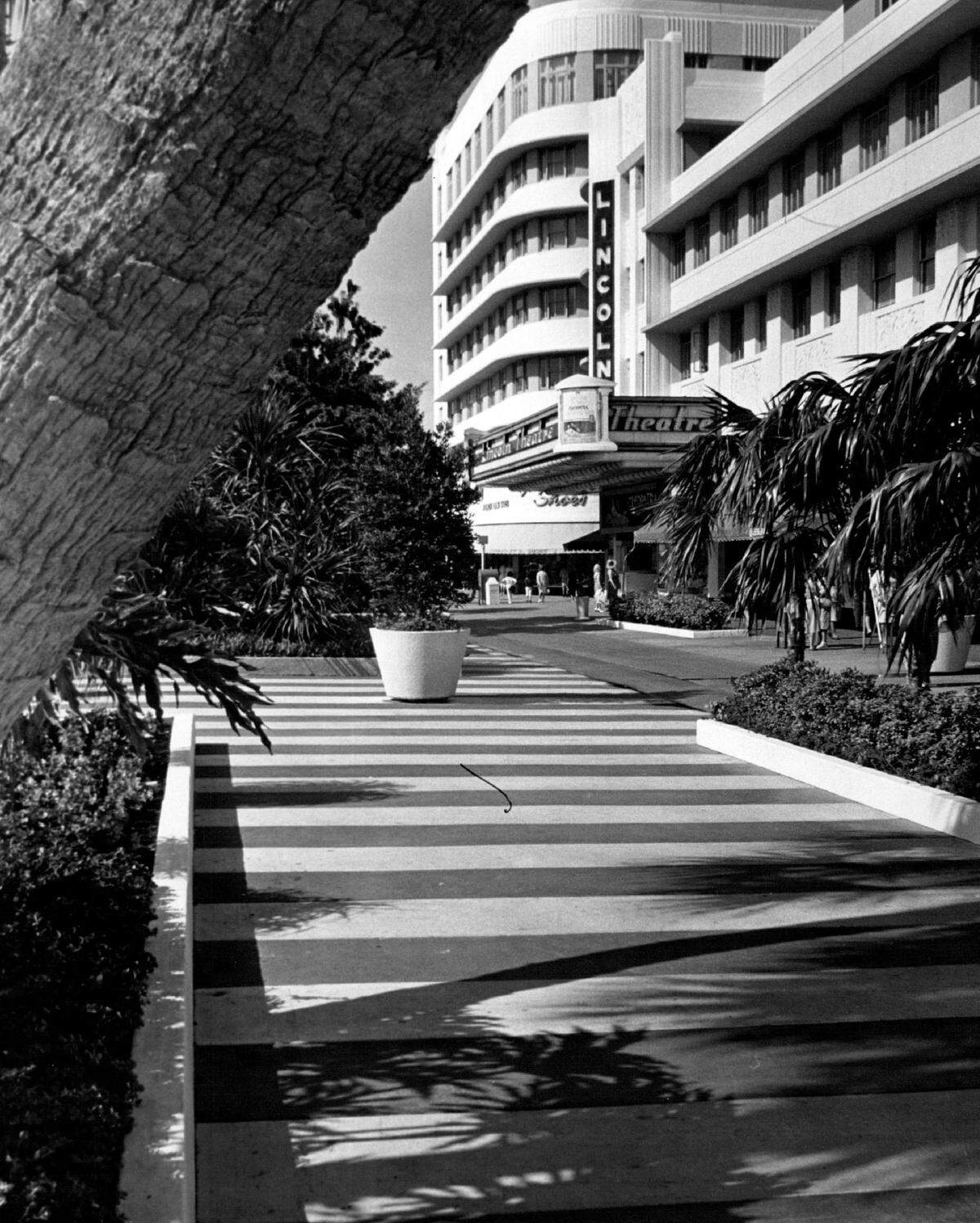 A 1964 view of Lincoln Road Mall