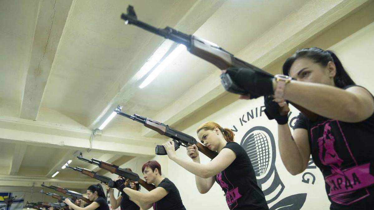 Anticipating Russia’s invasion of their country, residents in Kharkiv, Ukraine’s second-largest city, prepared to fight back.