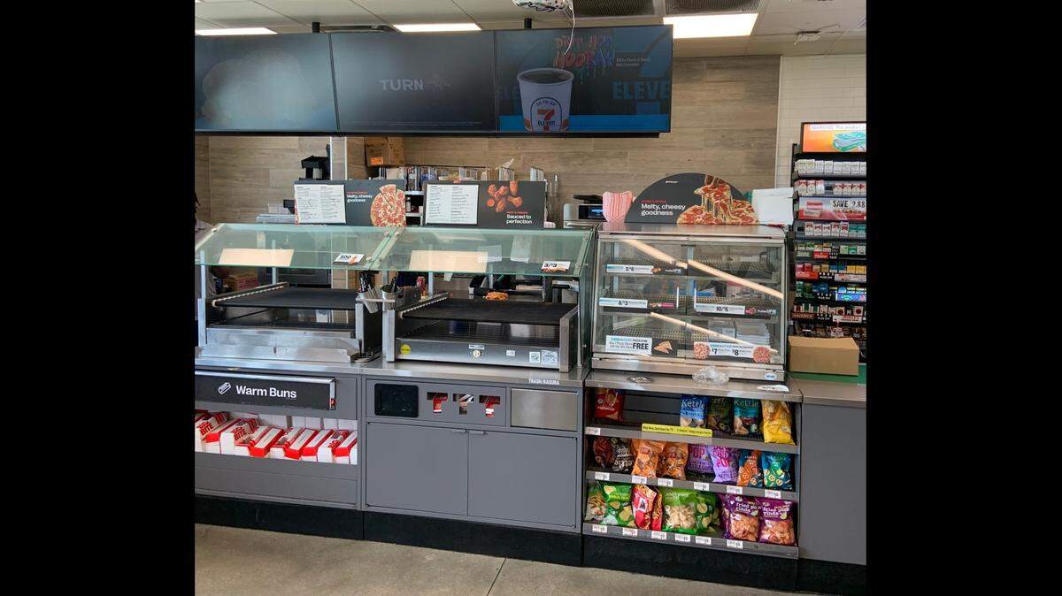 Vermin caused this state inspector to slap a Stop-Use Order on “All processing/food service area” of this 7-Eleven in Miami.
