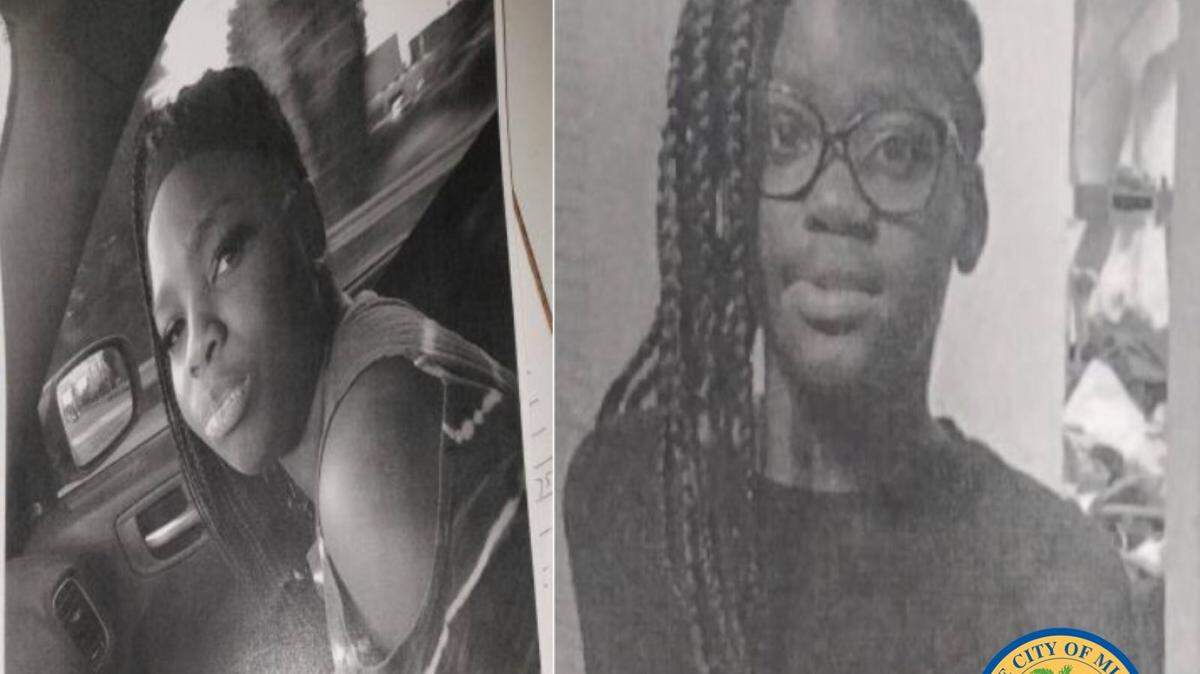 Zeniyah Wallace, 13, and Karenna Mesidor, 11,