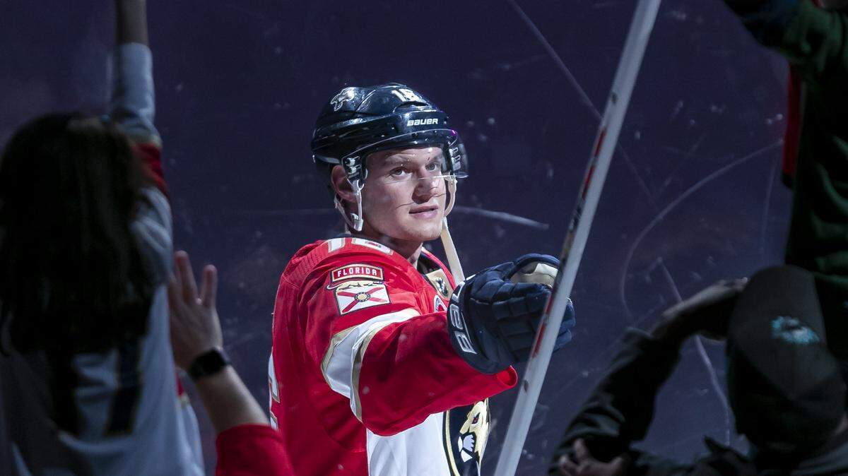 Panthers star Aleksander Barkov scored his 35th goal of the season and set the franchise record with his 95th point.