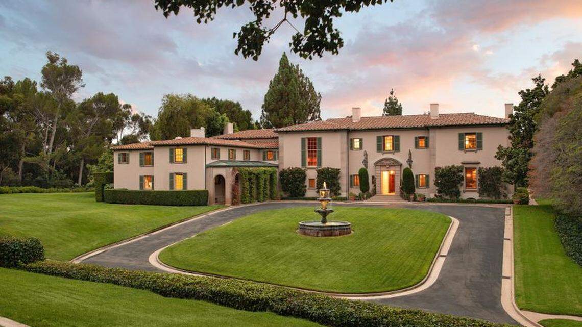 Owlwood, the former Holmby Hills home of Tony Curtis and Sonny and Cher, is back on the market, this time for $115 million. The Italian-revival style mansion in one of Los Angeles’ wealthiest sections was the centerpiece of the Woodbridge Group of Companies’ real estate investments, which came under scrutiny in an SEC Ponzi scheme case in Miami.