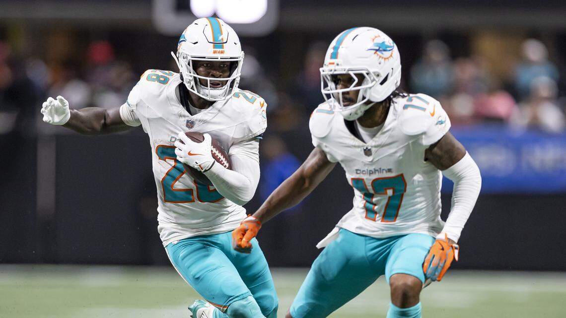 The Dolphins reportedly want to keep De’Von Achane & Jaylen Waddle