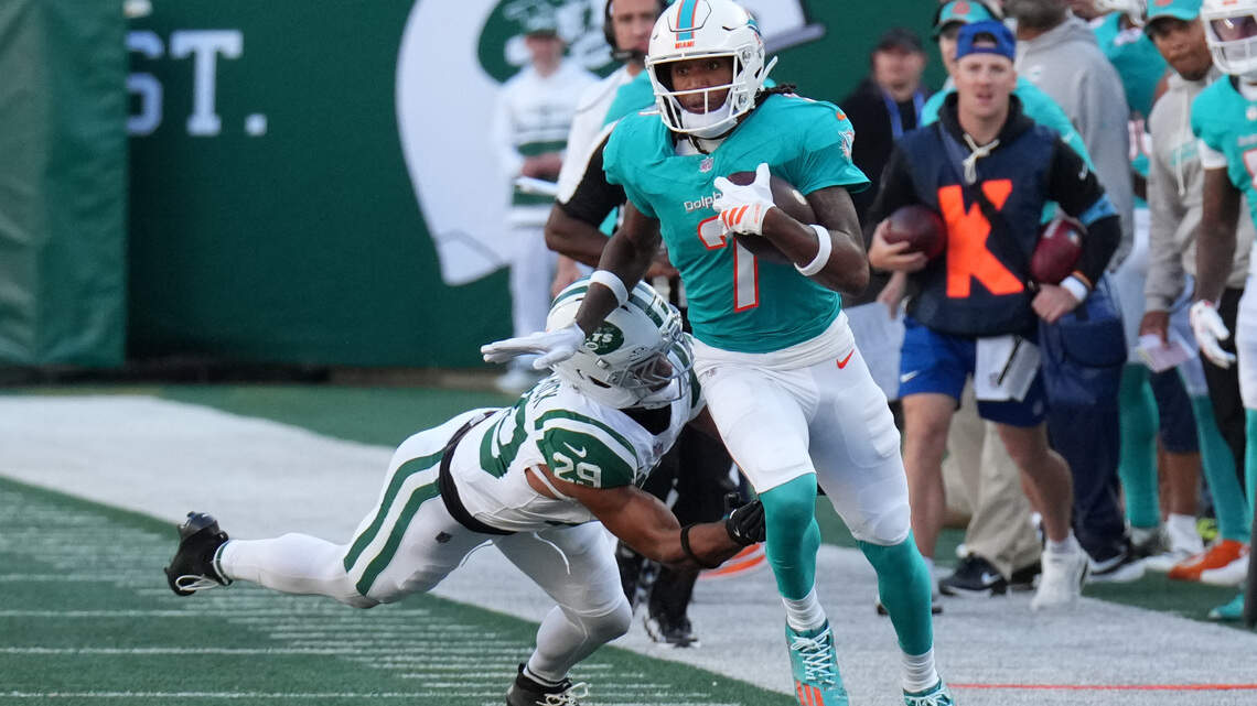 Dolphins coaches dish on changes, Douglas, Bell, personnel. New guard weighs in