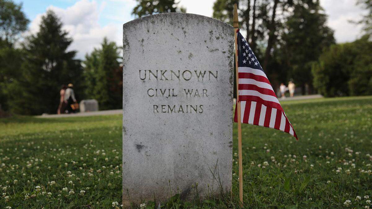 Headstone at the Soldiers’ National Cemetery in Gettysburg, Pennsylvania. Thousands of Civil War soldiers are buried at the site.