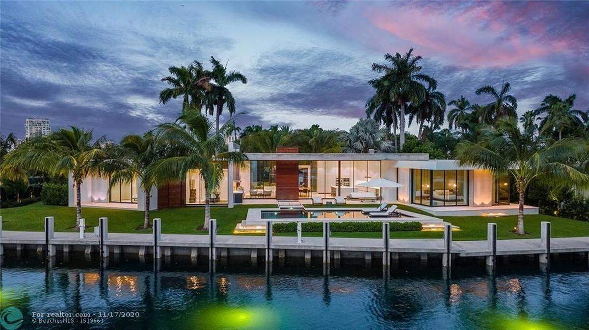 Cincinnati Bengals running back Giovani Bernard is asking $10.9 million for his newly constructed home in Fort Lauderdale.