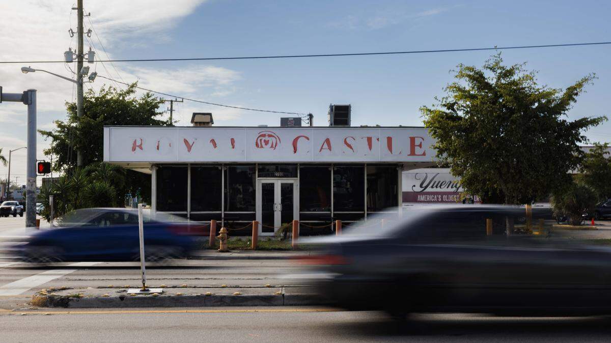 The last remaining Royal Castle sits abandoned during the day on Thursday, Oct. 30, 2025, on NW 79th St in Miami, Florida. 