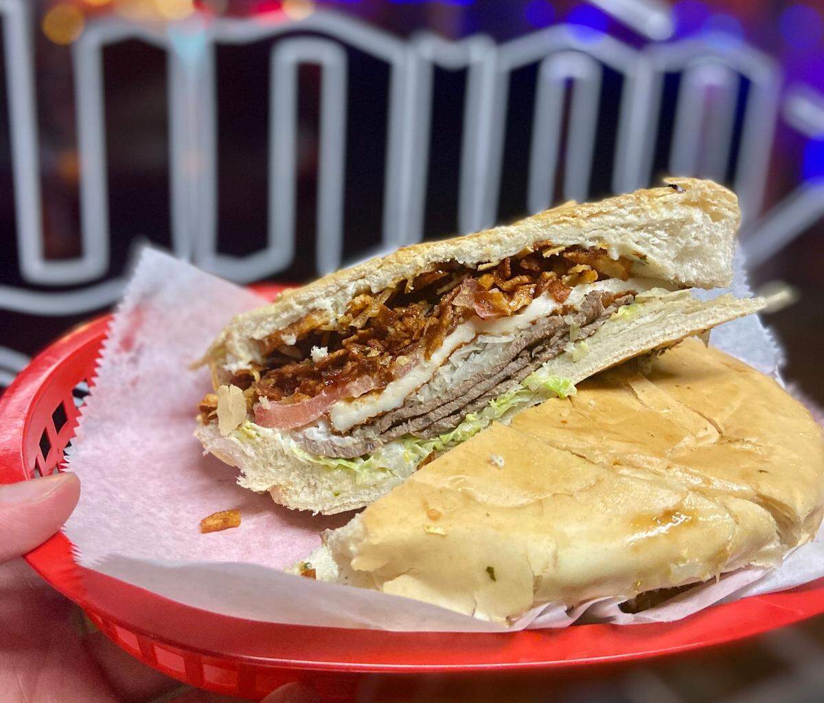 Que Eso pan con bistec at the Panolo pop up at Union Beer Store