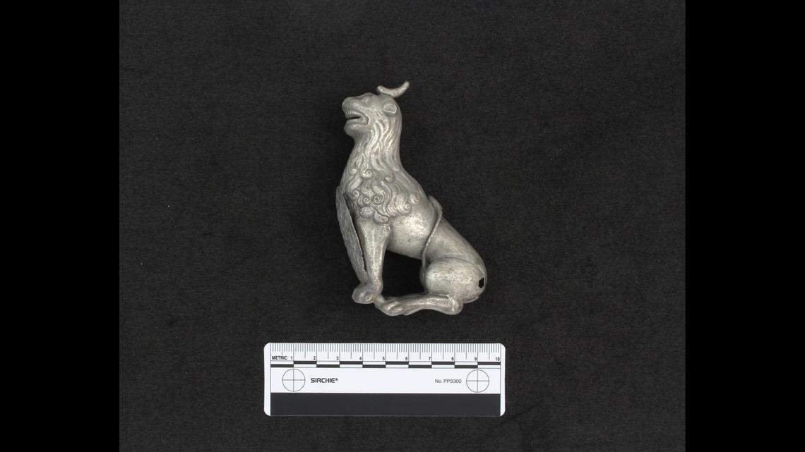 This mysterious 300-year-old lion was found 200 yards off Florida’s Atlantic coast and it has given archaeologists a puzzle to solve, as they ponder its purpose.