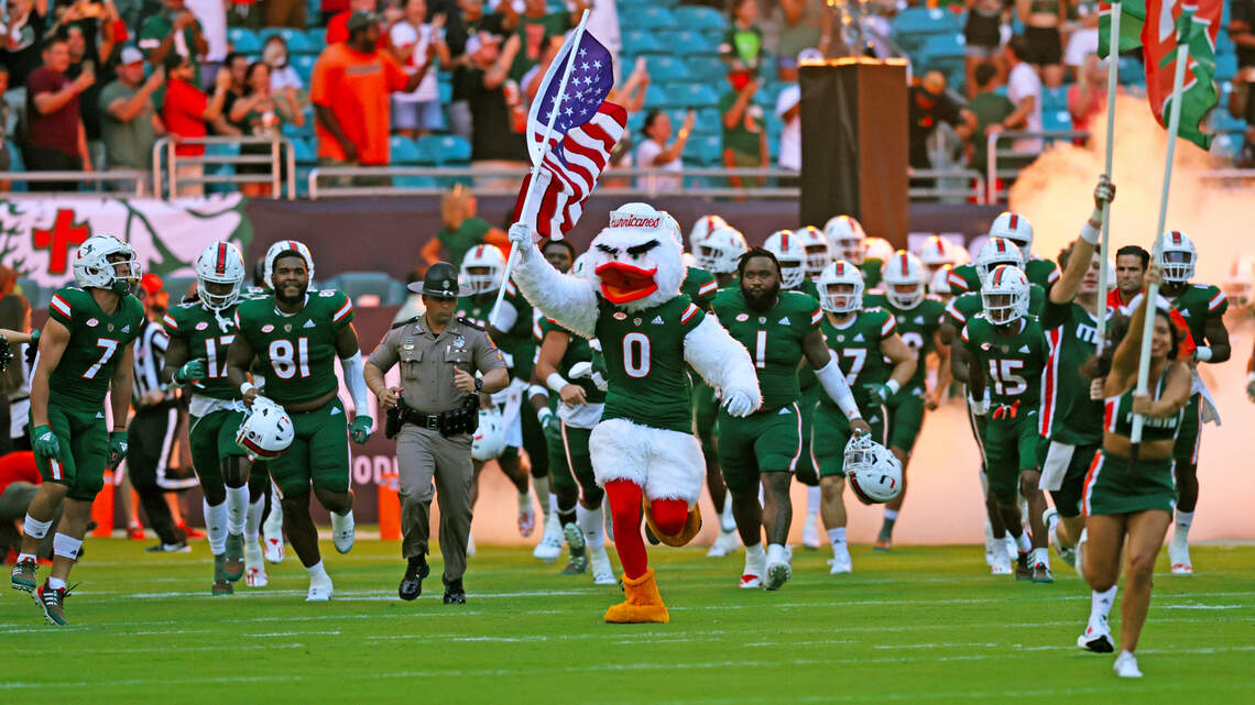 An elite South Florida defensive lineman is set to visit Miami for second straight weekend