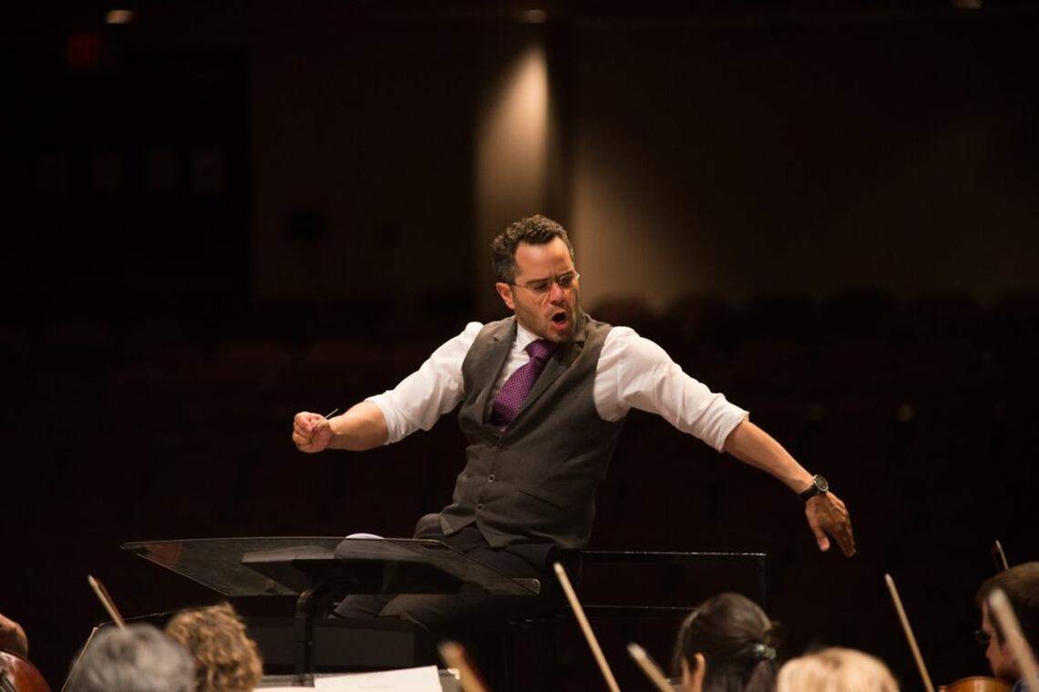 The dynamic American conductor Andrew Grams will lead New World Symphony in “Rhapsody in Blue,” a concert exploring the intersections of jazz and classical music in the works of composers like George Gershwin, Duke Ellington and Billy Strayhorn.