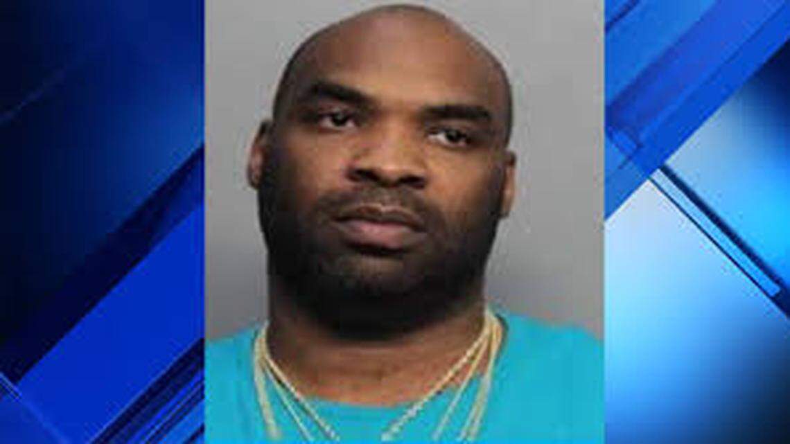 Jamal Lamar Head has pleaded guilty in federal court to the murder of a plumber during a robbery set-up at a Miami Lakes home in 2018.