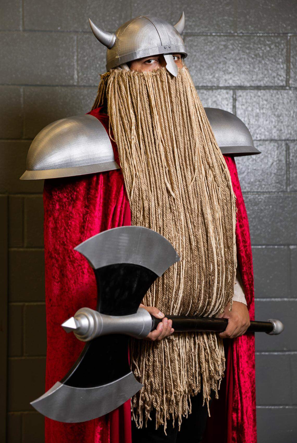 Yasshin Lozano cosplays as Eisen from the manga series 'Frieren.'