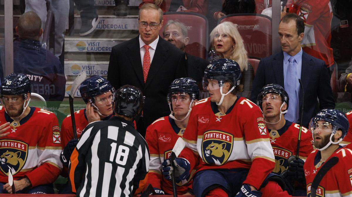Head Coach Paul Maurice talks to the referee during the second period of a game against the New Jersey Devils on Thursday, Nov. 20, 2025, at Amerant Bank Arena in Sunrise, Fla.
