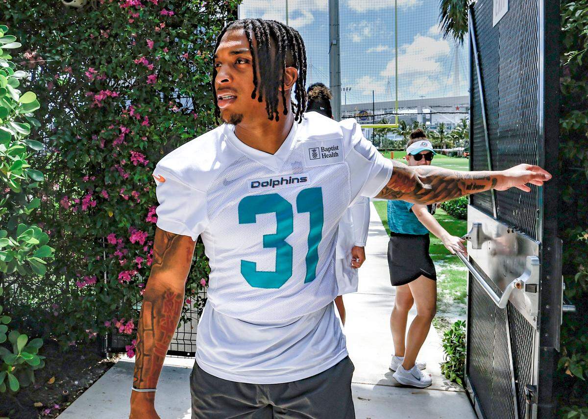 Miami Dolphins running back Ollie Gordon II (31) arrives to speak with reporters during Dolphins rookie minicamp at the Baptist Health Training Complex in Miami Gardens, Florida on Friday, May 9, 2025. 