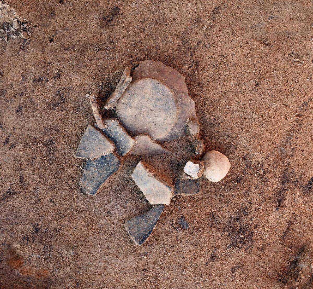Ceramics from the late Bronze Age, including a crushed vase, were uncovered at the site.
