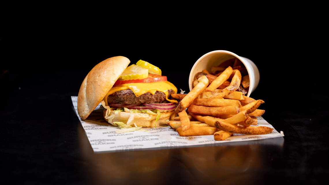 This local family-owned restaurant is bringing its burgers to North Miami