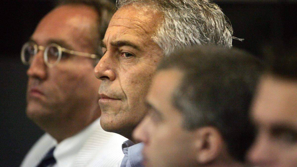 July 30, 2008; West Palm Beach, FL, USA; In this July 30, 2008 file photo, Jeffrey Epstein is shown in custody in West Palm Beach, Fla. U.S. District Judge Kenneth Marra ruled Thursday, Feb. 21, 2019, that federal prosecutors violated the rights of victims by secretly reaching a non-prosecution agreement with Epstein, a wealthy financier accused of sexually abusing dozens of underage girls. Mandatory Credit: Uma Sanghvi-USA TODAY NETWORK