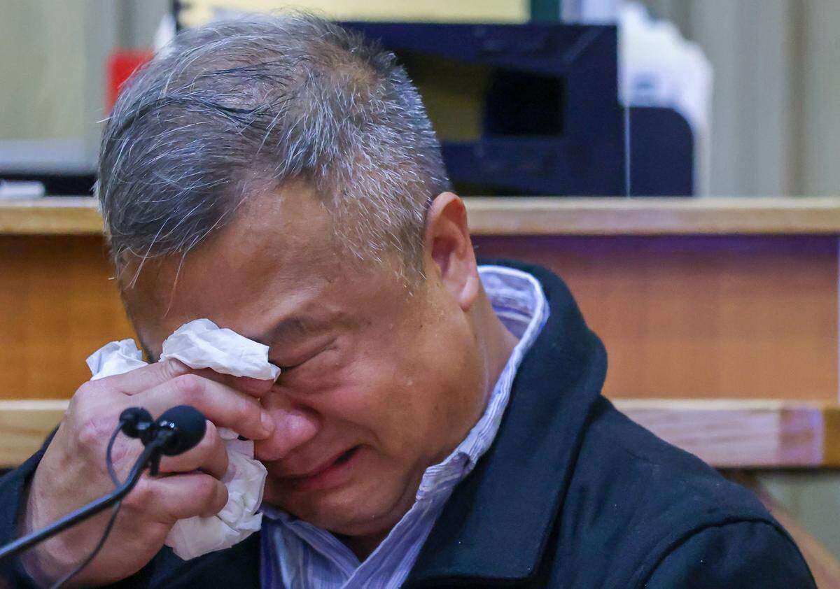 Hai Vu weeps while he testifies about the robbery that killed his son. Anthawn Ragan Jr., who went on a murder and robbery spree in 2013, appeared in Courtroom 4-6 for his death penalty sentencing for the killing of a 10-year-old boy during a nail salon robbery on Monday, February 9, 2026, at the Richard E. Gerstein Justice Building in Miami, Florida. Ragan waived his right to a jury trial, meaning Miami-Dade Circuit Court Judge Marisa Tinkler Mendez will decide on whether he gets life or death.