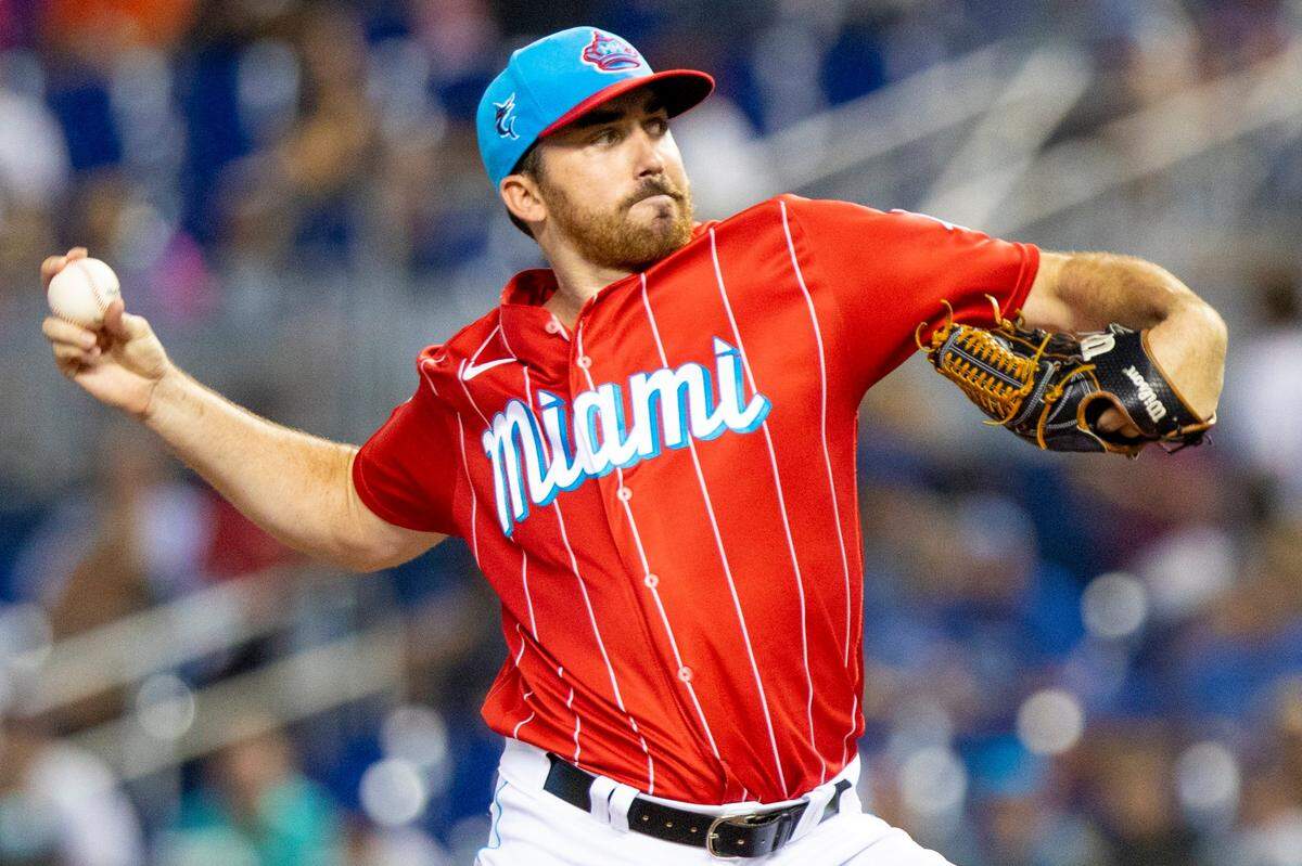 Miami Marlins pitcher Zach Thompson (74) pitches the ball during the first inning of an MLB game against the Chicago Cubs at loanDepot park in the Little Havana neighborhood of Miami, Florida, on Saturday, August 14, 2021.