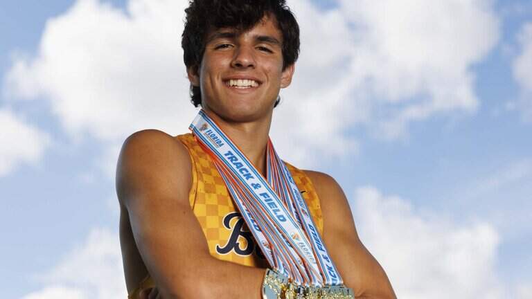 Gatorade honors Belen’s Mantecon. New coaches at Coral Springs and St. Thomas Aquinas
