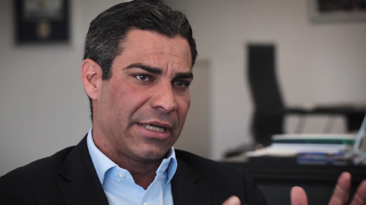 El alcalde de Miami, Francis Suárez, quien pudiera competir contra Trump por la nominación presidencial republicana, dijo en una entrevista el jueves 6 de abril de 2023 que el encausamiento de Trump no afecta la probabilidad de su propia candidatura a la Casa Blanca.