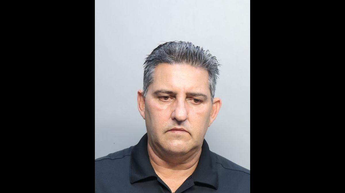 Carlos Ravelo