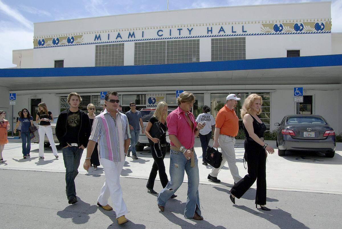 In 2008, supporters of the film industry in Miami and the show “Burn Notice” head back to the Coconut Grove Convention Center at DInner Key from City Hall.