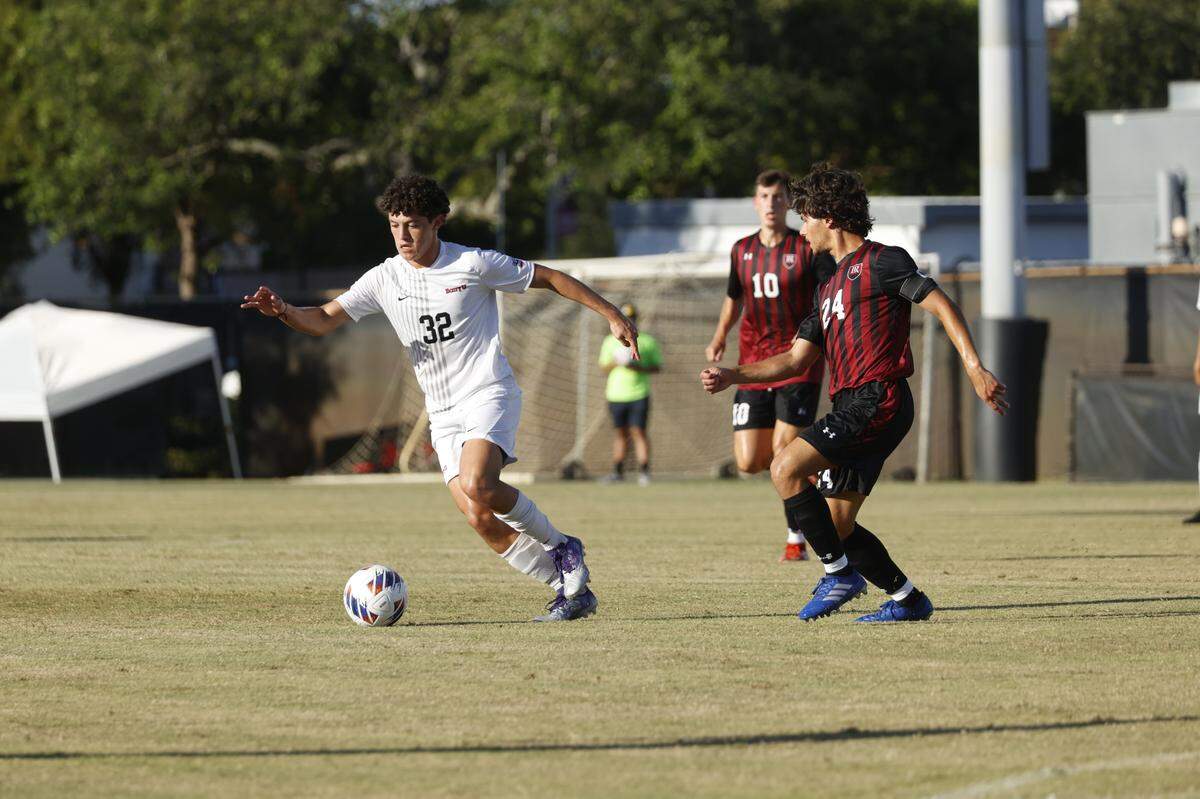 Miami Shores, FL - SEPTEMBER 4, 2022: Lenoit-Rhyne v Barry MenÕs Soccer