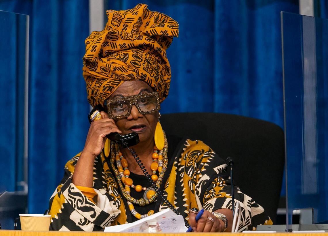 Dorothy Bendross-Mindingall will be the Miami-Dade School Board’s longest-serving member when she is sworn in on Tuesday.