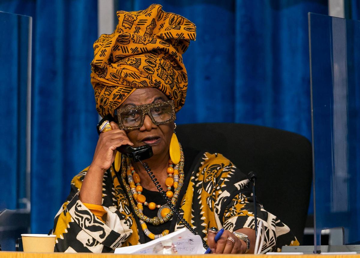 Miami-Dade Public Schools board member Dr. Dorothy Bendross-Mindingall attends a special meeting held at the board’s headquarters in downtown Miami on Tuesday, Jan. 18, 2022. The meeting, which was held to decide Superintendent Alberto Carvalho’s replacement, concluded with the board picking three finalists from the initial pool of 16 applicants.