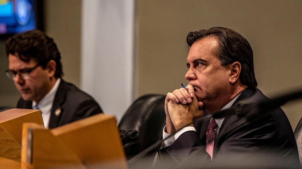 Commissioner Alex Díaz de la Portilla listens during a special meeting on Thursday, Oct. 14, 2021.