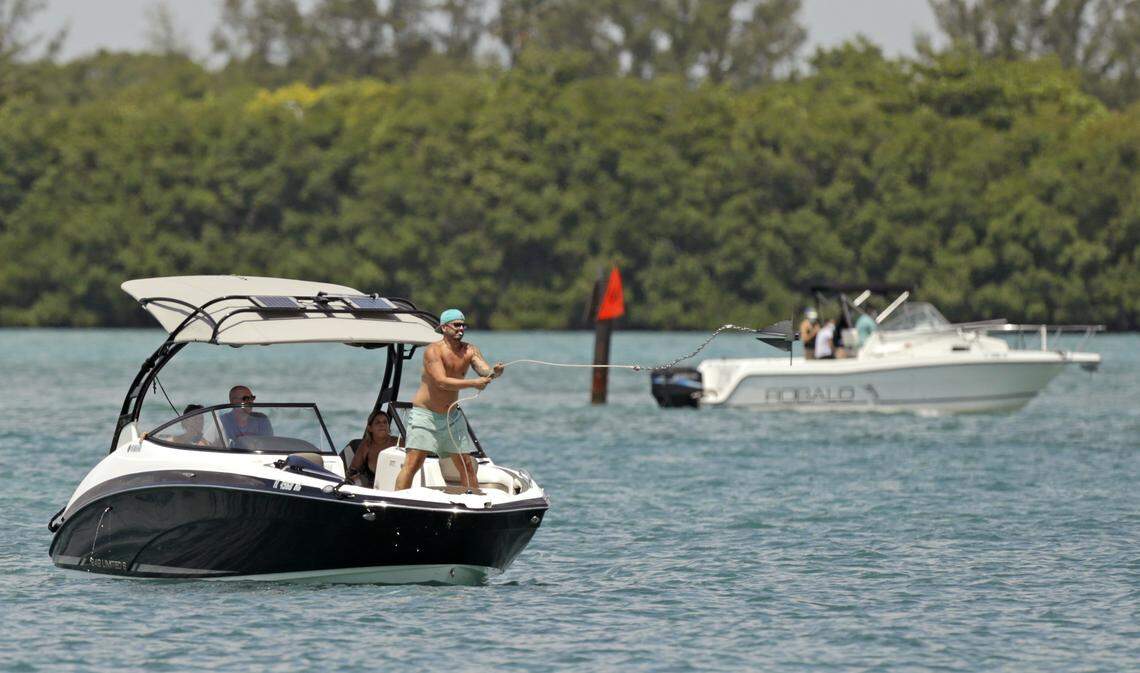 There doesn’t seem to be any risk to contract the virus in ocean waters, good news for the recreational boaters like this, who flocked to the Haulover sandbar after Miami-Dade reopened parks, marinas and golf courses last month.
