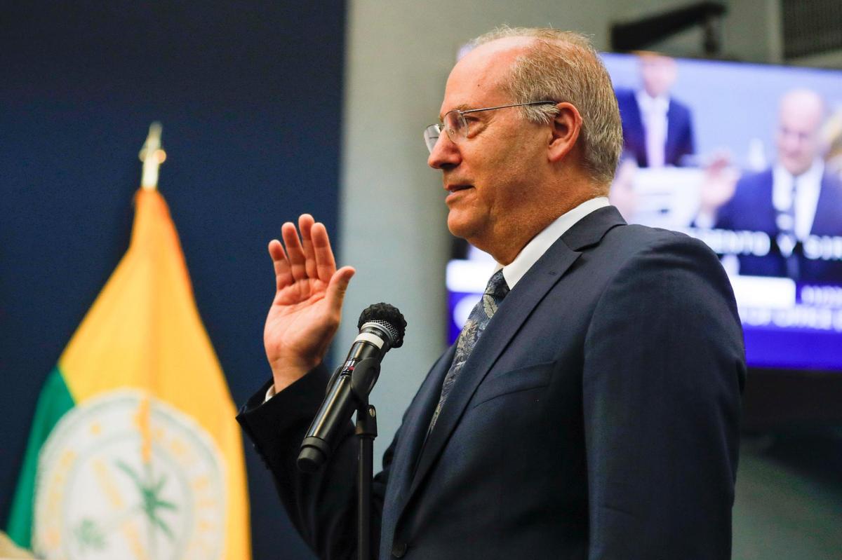 Mayor of Miami Beach Dan Gelber gets sworn in for his third term as mayor at a ceremony at Miami Beach City Hall on Monday, Nov. 22, 2021.
