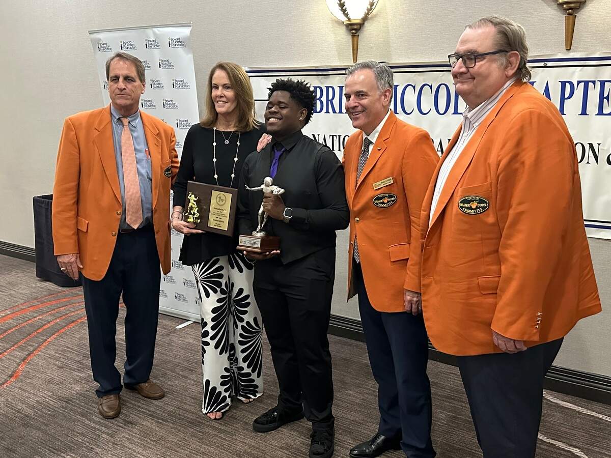 Fort Lauderdale Dillard’s Khamari Griffin was selected as one of the Orange Bowl Committee’s Overall Winners at the Brian Piccolo Awards Dinner on Thursday night at the Fort Lauderdale Marriott Coral Springs Hotel & Convention Center in Coral Springs, Fla.