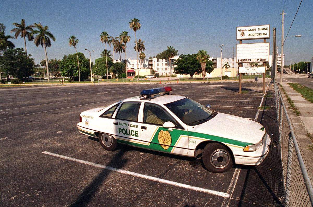 In 1997, a lone Metro police car in the Mahi Shrine parking lot a couple of blocks from the Metro Justice Building.