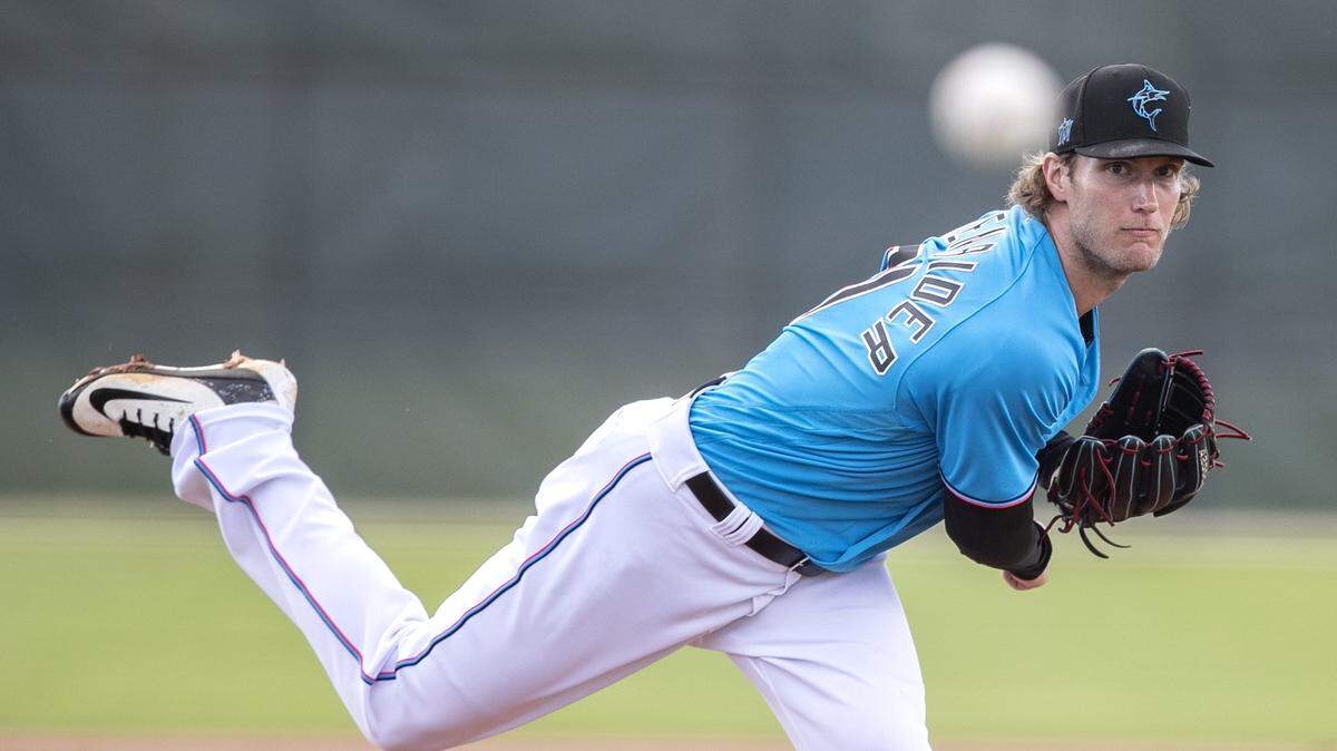 Miami Marlins relief pitcher Drew Steckenrider (71) pitches during Miami Marlins spring training at the Roger Dean Chevrolet Stadium in Jupiter on Wednesday, February 19, 2020. Steckenrider, coming off an arm injury last season, has struggled this spring.