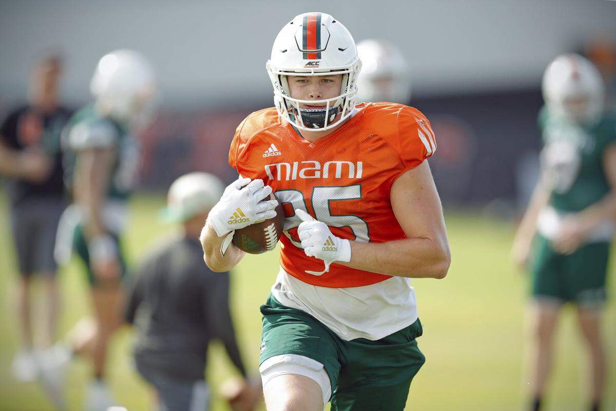 Miami Hurricanes tight end Will Mallory (85) runs during practice drills at the University of Miami’s Greentree Field in Coral Gables on Thursday, March 5, 2020.