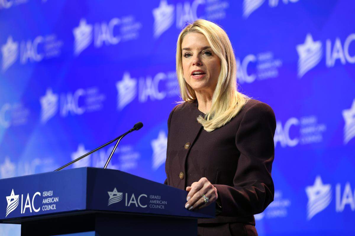 Attorney General Pam Bondi speaks during the 2026 Israeli-American Council (IAC) National Summit at the Diplomat Beach Resort Hollywood on Friday January 16, 2026.  (Mike Stocker/South Florida Sun Sentinel)