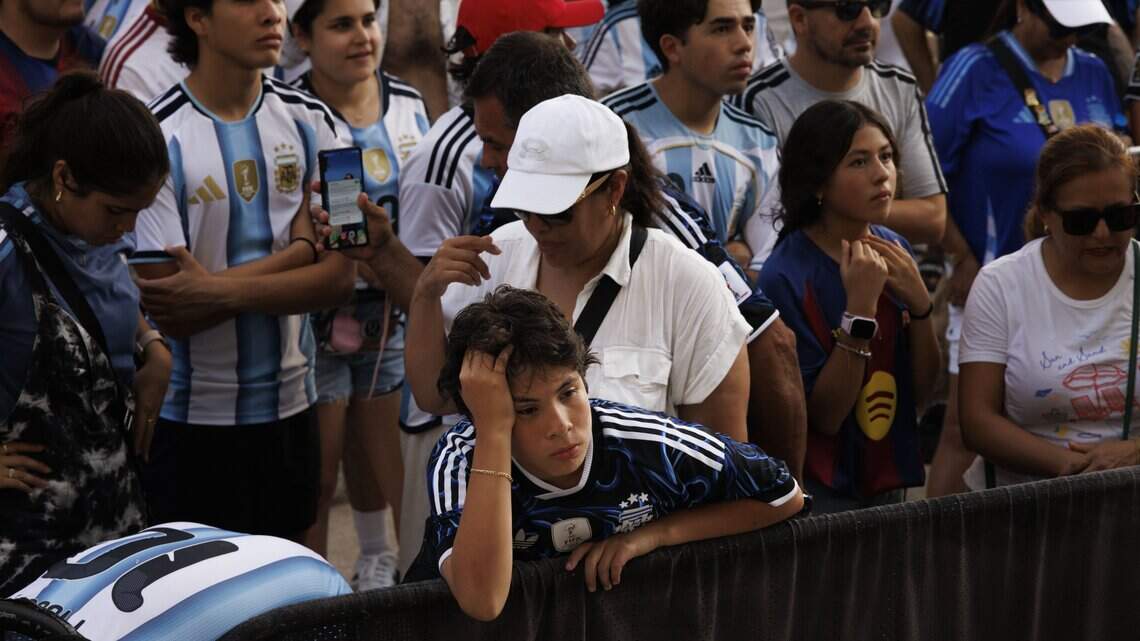 See how Argentina fans in Miami Beach reacted after World Cup loss to Spain