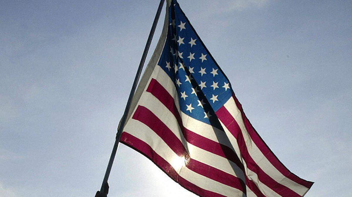 Writer says that some right-leaning Americans use the U.S. flag to declare their patriotism, however hypocritical.