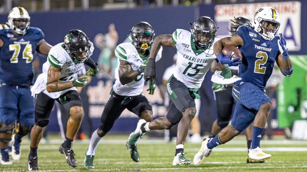 Florida International University running back Anthony Jones (2) runs 41 yards to score one of his three consecutive touchdown runs to open the second half of a football game against the Charlotte 49ers at Riccardo Silva Stadium in Miami, Florida on Saturday, October 12, 2019.