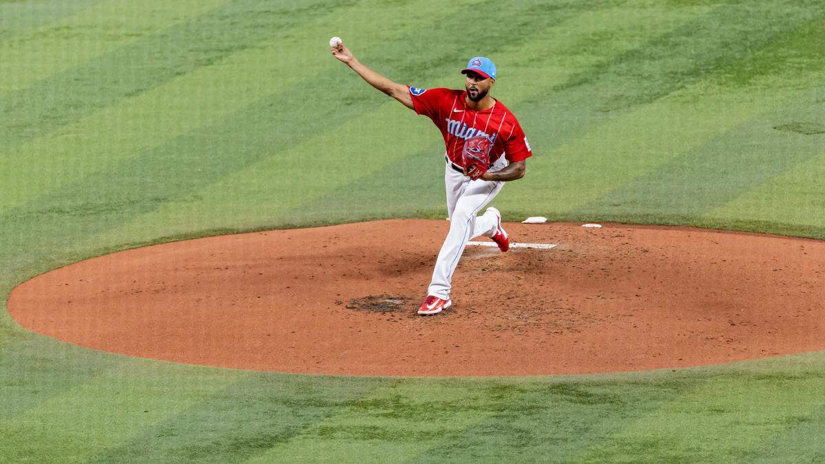 Miami Marlins starting pitcher Sandy Alcantara (22) pitches against the New York Yankees in the third inning of an MLB game at loanDepot park on Saturday, Aug. 12, 2023, in Miami, Fla.