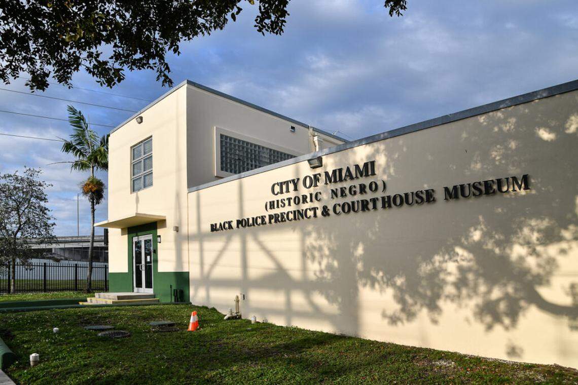 The Black Police Precinct & Courthouse Museum proposes to tell the story and imprint it into collective memory through its various exhibits.